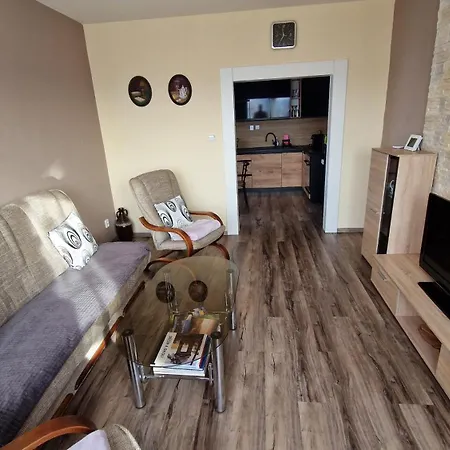 Apartament S Jedinecnym Vyhledem *