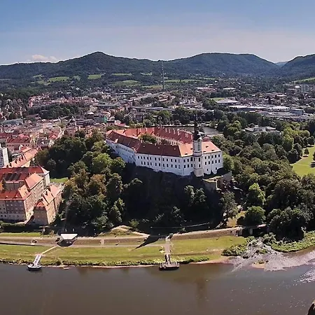 S Jedinecnym Vyhledem * Decin